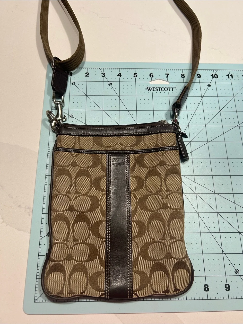 Coach crossbody signature